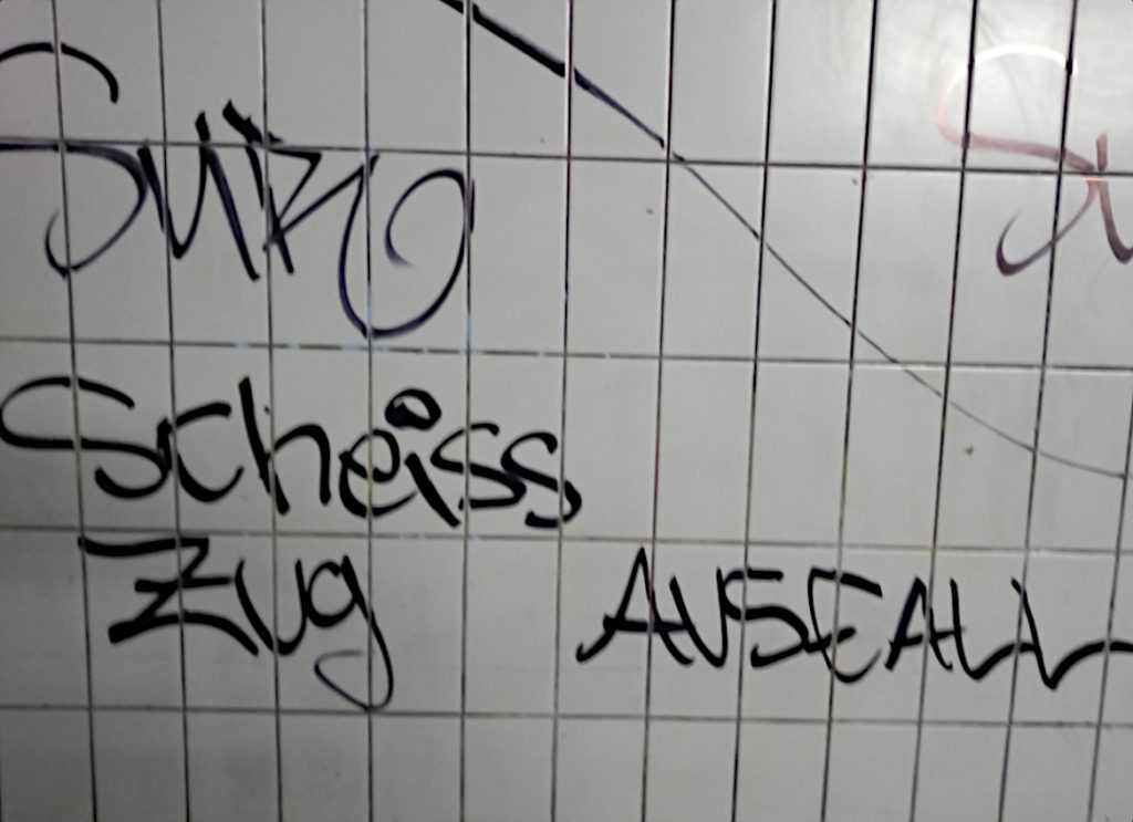 graffiti_scheiß_zugausfall_1167x850_c_nernhard_knierim