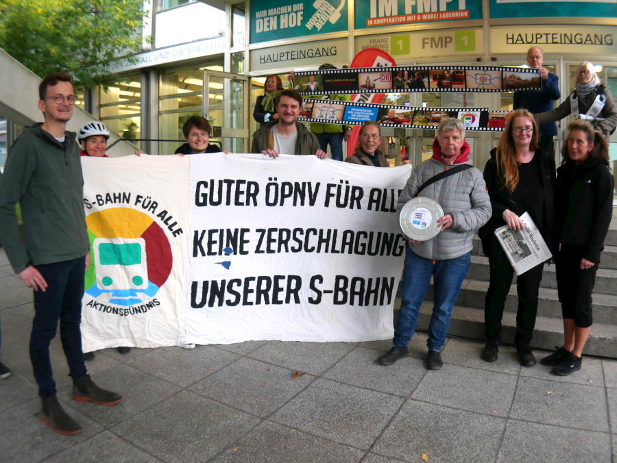 s_bahn_filmuebergabe_2021_10_19_web_c_carl_wassmuth